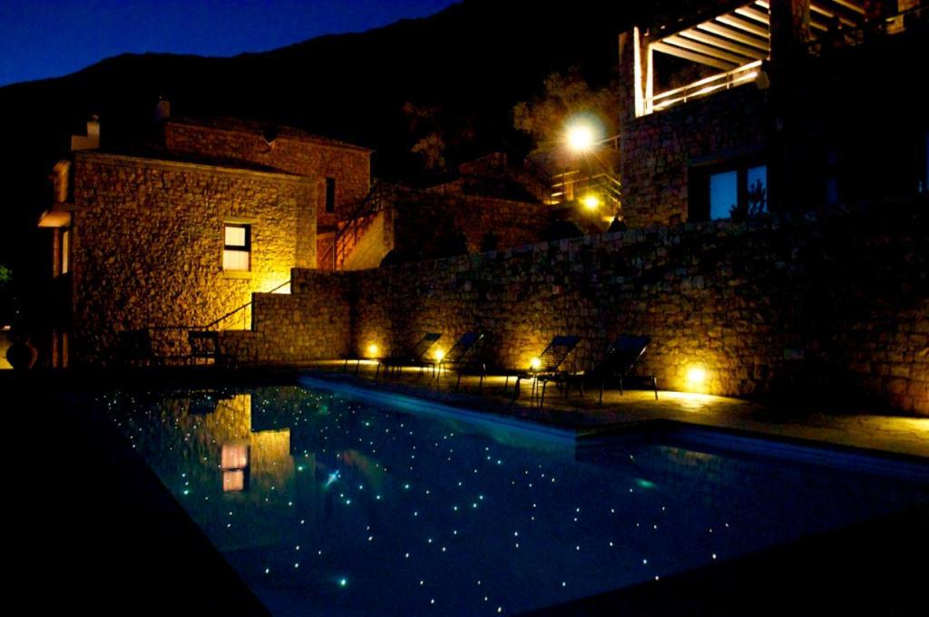 Elafivolia Arachova Suites מראה חיצוני תמונה