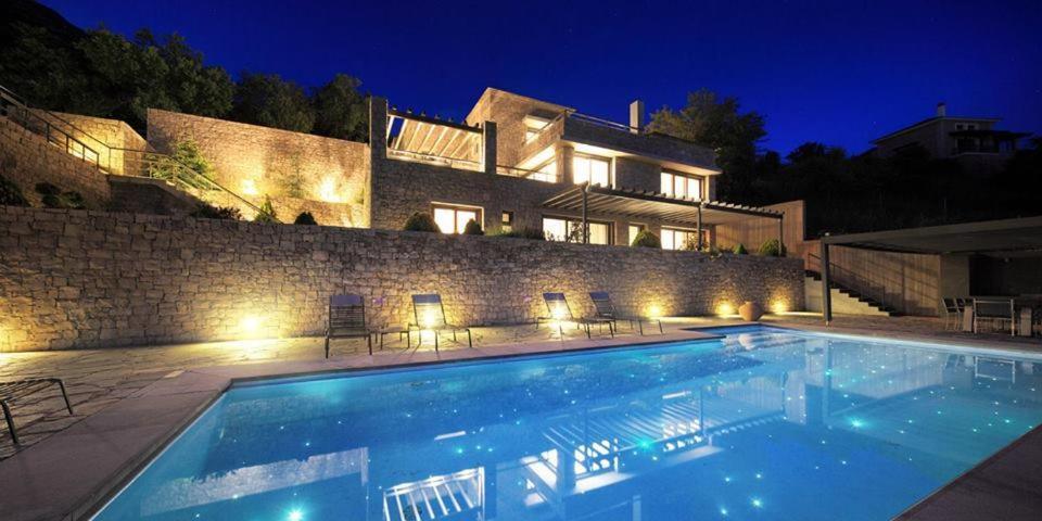 Elafivolia Arachova Suites מראה חיצוני תמונה
